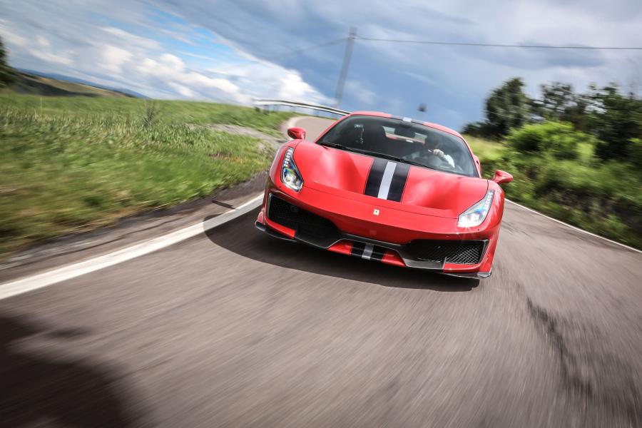  Ferrari 488 Pista 2018 года  (WW) (фото 26 из 42)